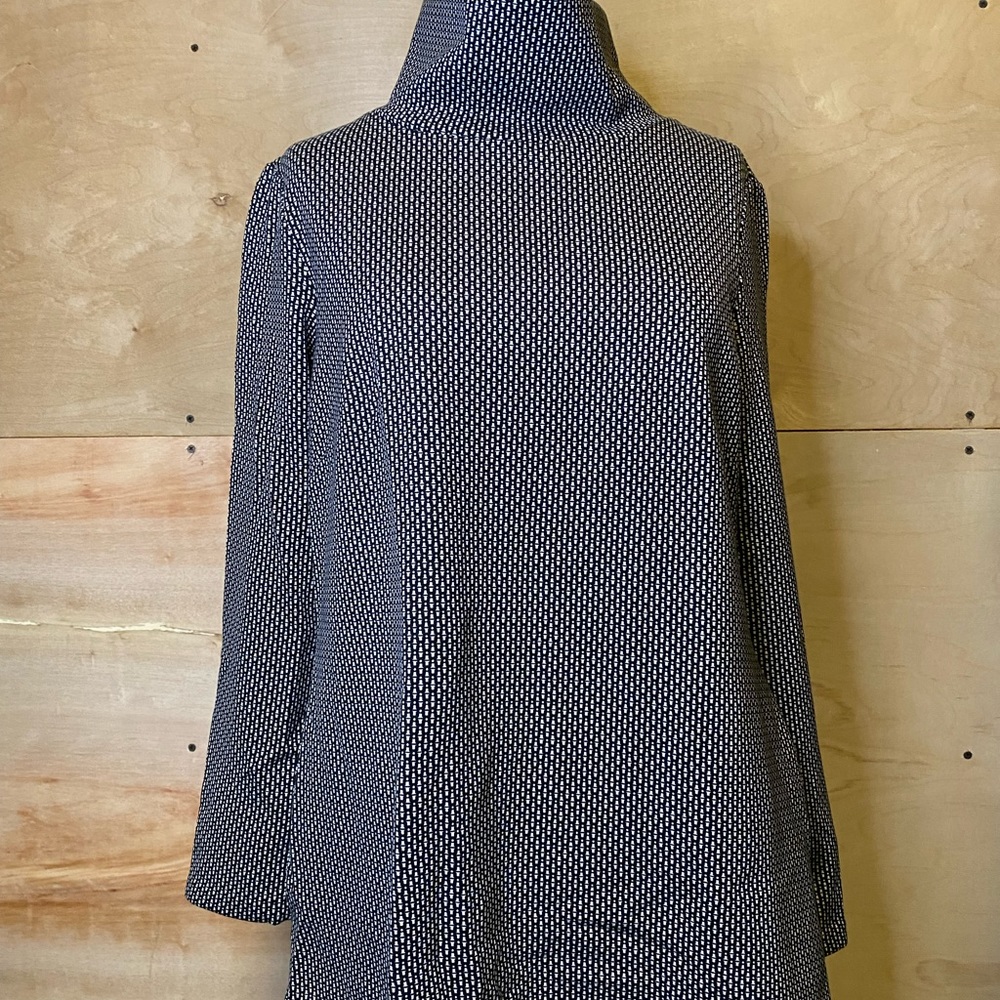 Jude Connally NWOT tunic top black and white size small